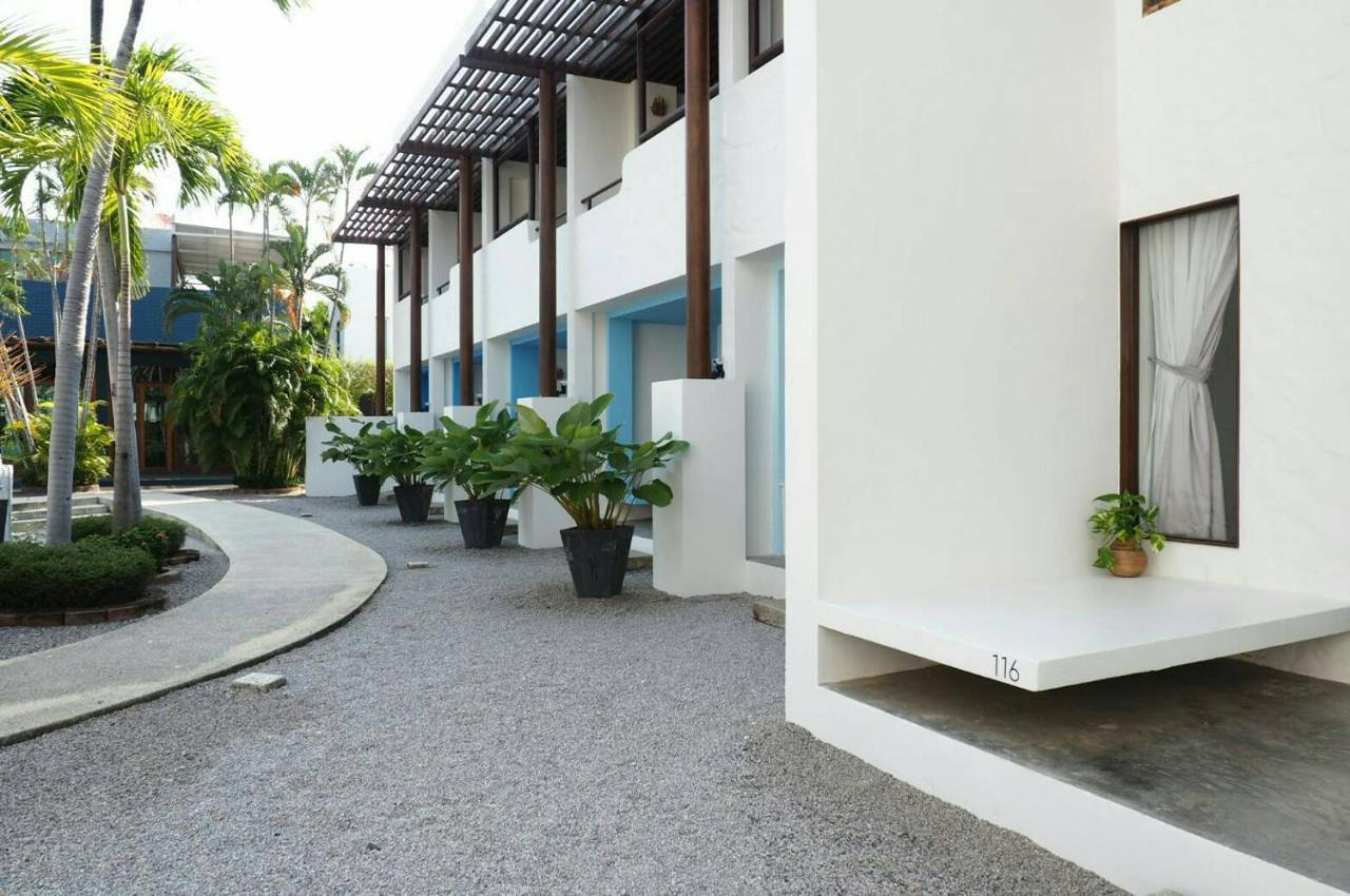 Kochira Hotel HHQ Exterior foto